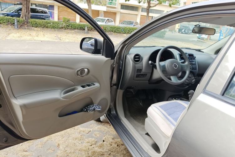 Used Nissan Sunny 2011 1.5XE CVT Comfort Edition Driver Seat