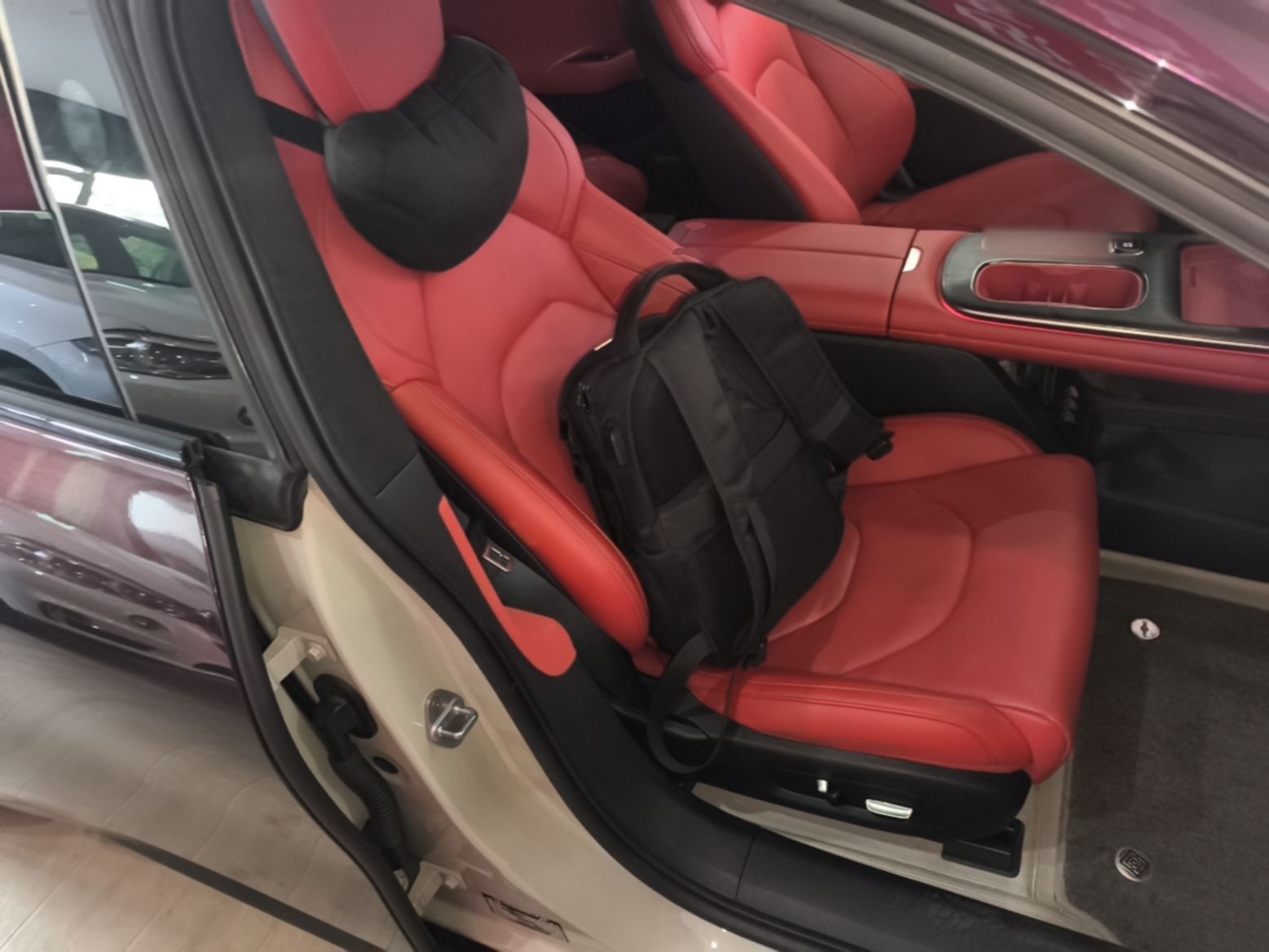 Xiaomi Auto SU7 2024 Four-Wheel Drive Ultra-Long Range Advanced Intelligent Driving Max Edition — снимка 19