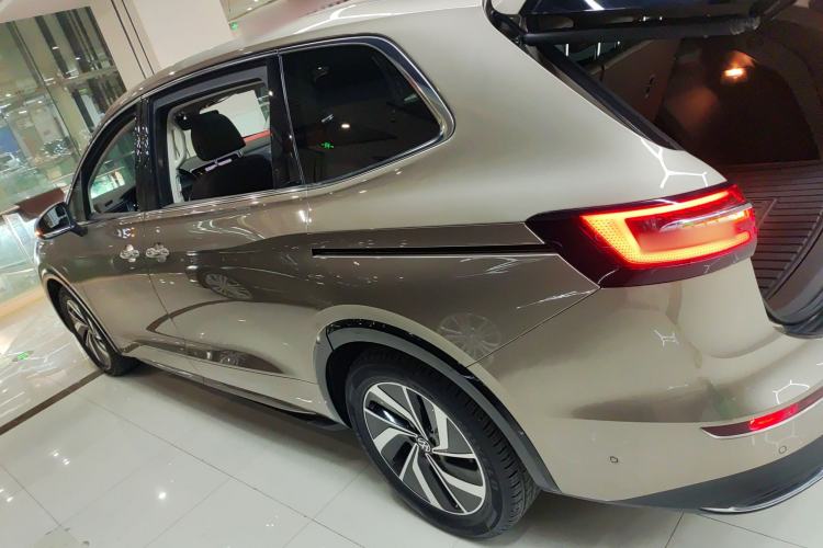 Used Volkswagen Viloran 2022 380TSI Luxury Edition