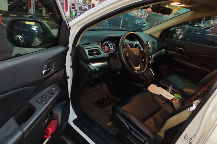 Used Honda CR-V 2015 2.0L two-wheel drive urban version Driver Seat