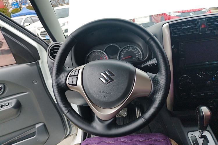 Used Suzuki Jimny 2015 1.3 AT Mode3 Navigation Edition
