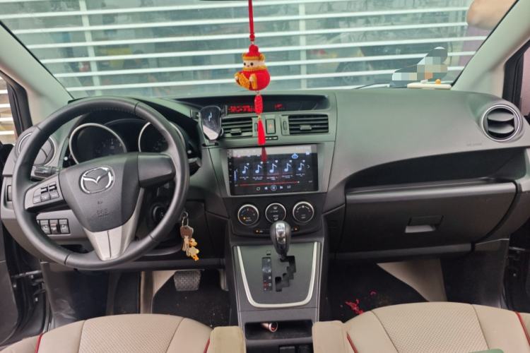 Used Mazda 5 2011 2.0L Automatic Luxury Edition Center Console