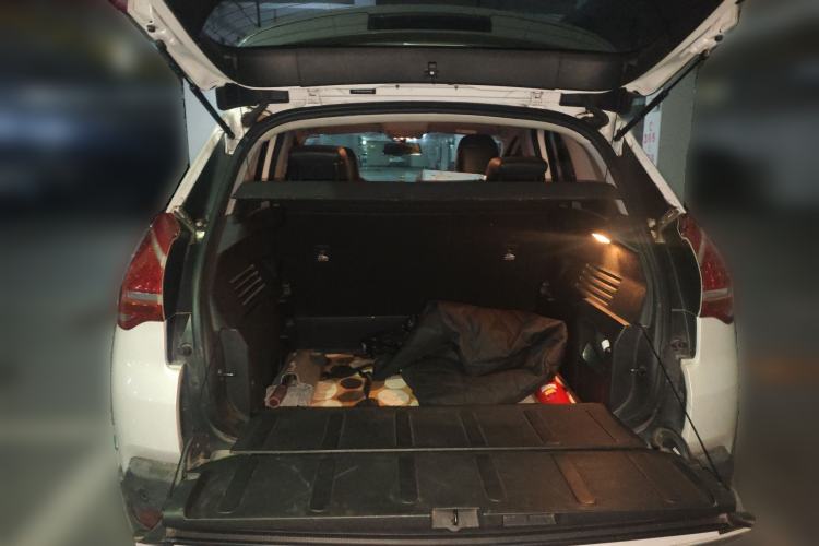 Used Peugeot 3008 2013 2.0L Automatic Trend Edition Trunk