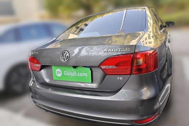 Used Volkswagen Sagitar 2014 Revised Version 1.4TSI Automatic Luxury Edition
