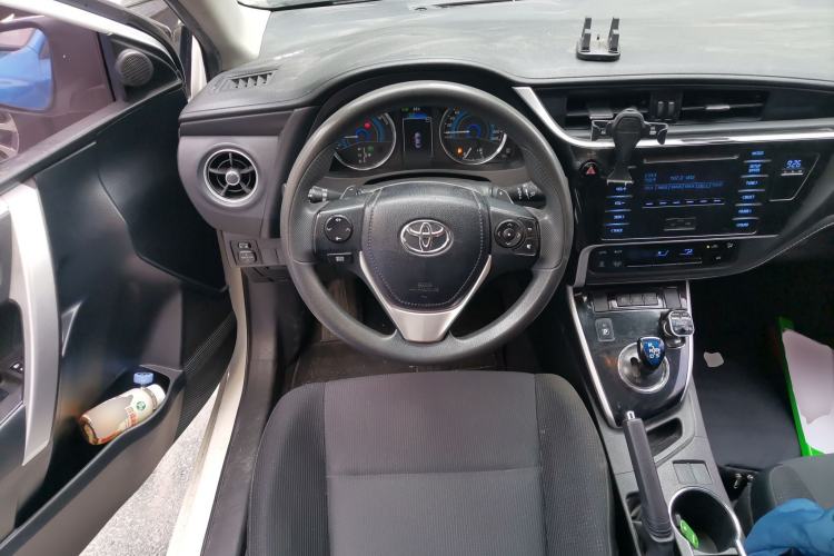 Used Toyota Corolla 2017 Revised Dual-Engine 1.8L E-CVT Leading Edition Steering Wheel