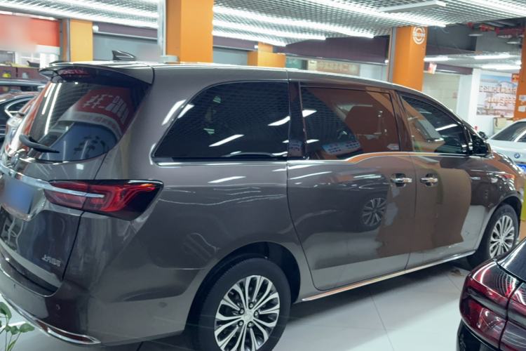 Used Buick GL8 2023 Land Executive Class 652T Luxury Model