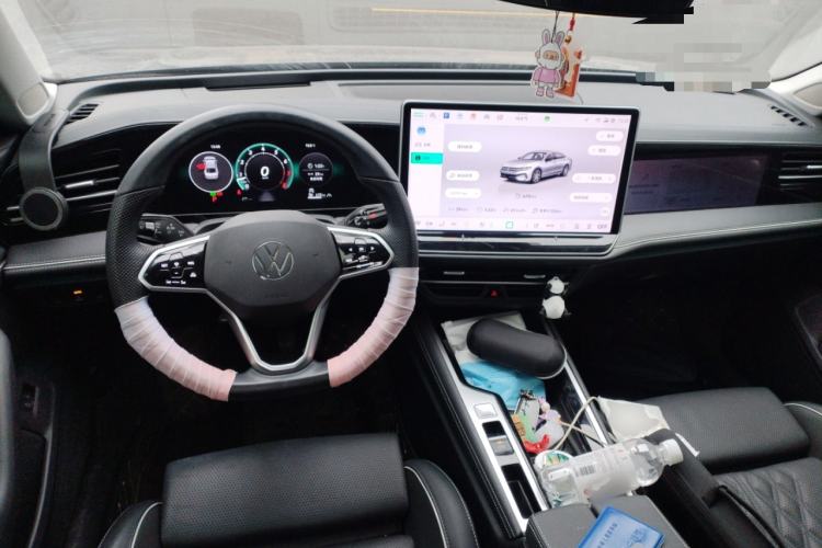 Used Volkswagen Magotan 2024 380TSI DSG Prestige Edition DaMai Package Center Console