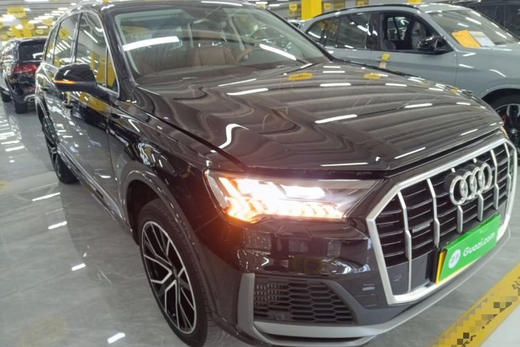 Used Audi Q7 2021 55 TFSI quattro S line Sport model