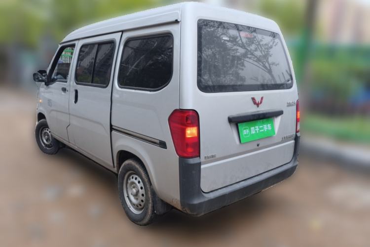 Used Wuling Zhiguang 2023 1.5L Practical Version 5/7 Seats Rear Left 45 Deg