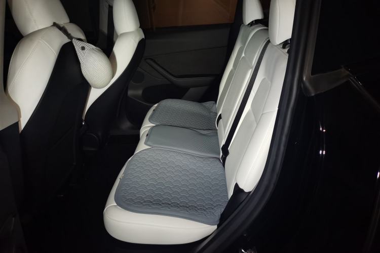 Used Tesla Model Y 2023 Rear-Wheel-Drive Version
