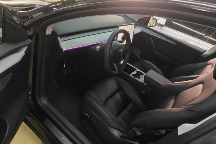 Used Tesla Model Y 2023 Rear-Wheel-Drive Version