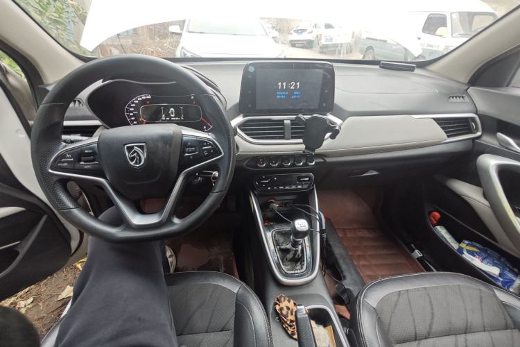 Used Baojun 510 2017 1.5L Manual Fashion Model
