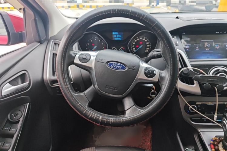 Used Ford Focus 2012 Hatchback 1.6L Automatic Fashion Edition Steering Wheel