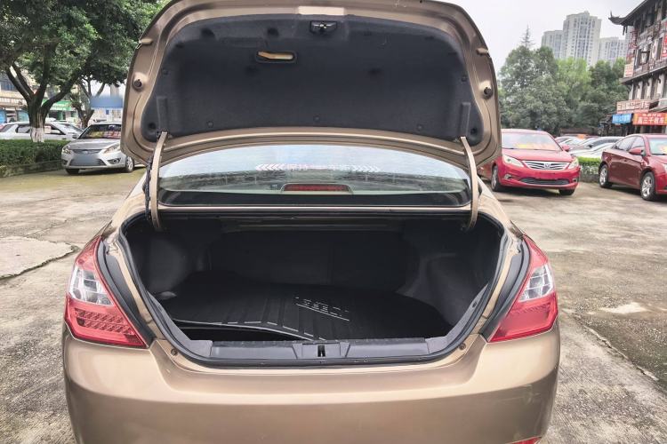 Used Geely Auto Classic Emgrand 2013 Sedan 1.5L Manual Entry-Level Model