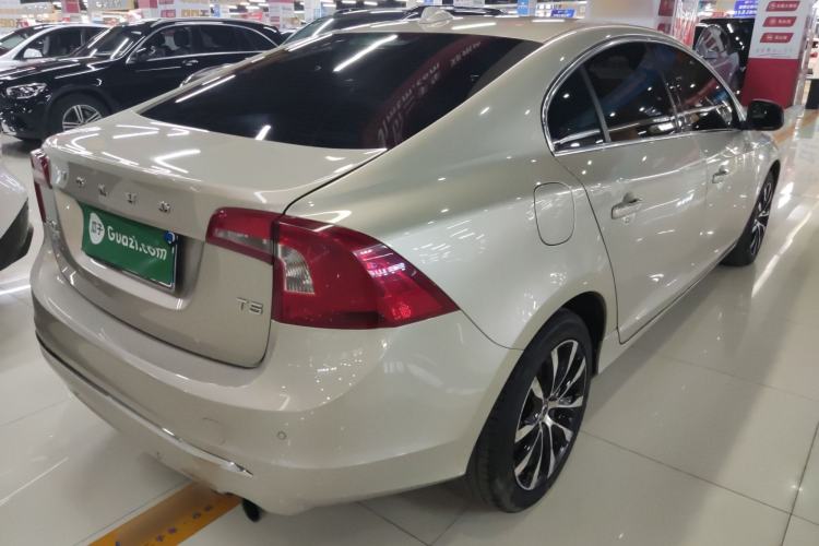 Used Volvo S60 2019 S60L Facelift T5 Intelligent Advanced Edition
