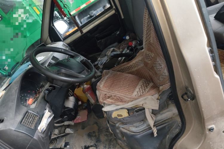 Used Wuling Rongguang 2017 1.5L Extended Basic Version Left Front Seat