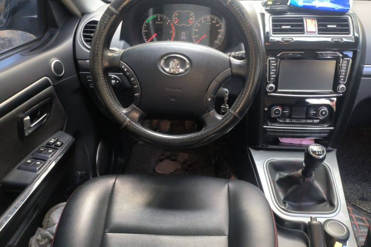 Used Haval H5 Classic 2013 ZhiZun Edition Green Silence 2.0T Manual Two-Wheel Drive Progressive Model