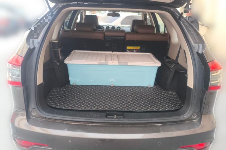 Used BYD S7 2017 2.0T Automatic Prestige Edition Trunk