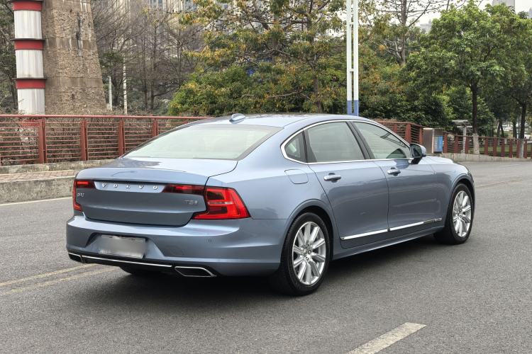 Used Volvo S90 2020 Facelift T5 Smart & Luxurious Edition