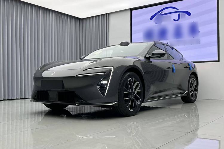 Used Avatr 06 2025 Max All-Electric Version