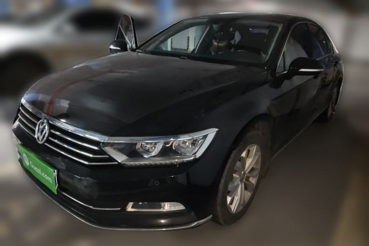 Used Volkswagen Magotan 2017 330TSI DSG Luxury Model