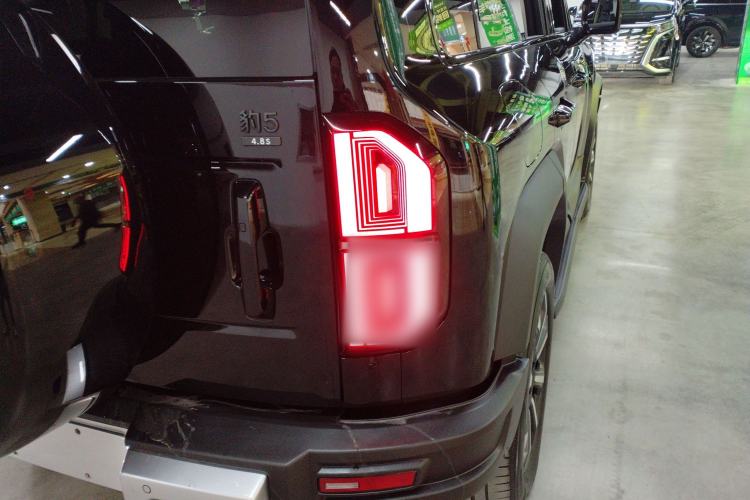 Used Formula Leopard 5 2023 Navigator Edition