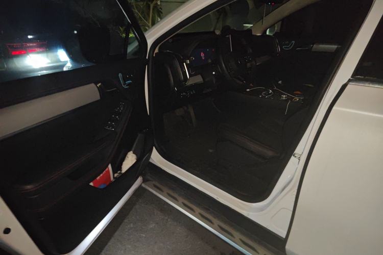 Used BYD Tang New Energy 2018 DM 2.0T All-Wheel Drive Smart Connectivity Luxury Model 7 Seats China V Emission Standard