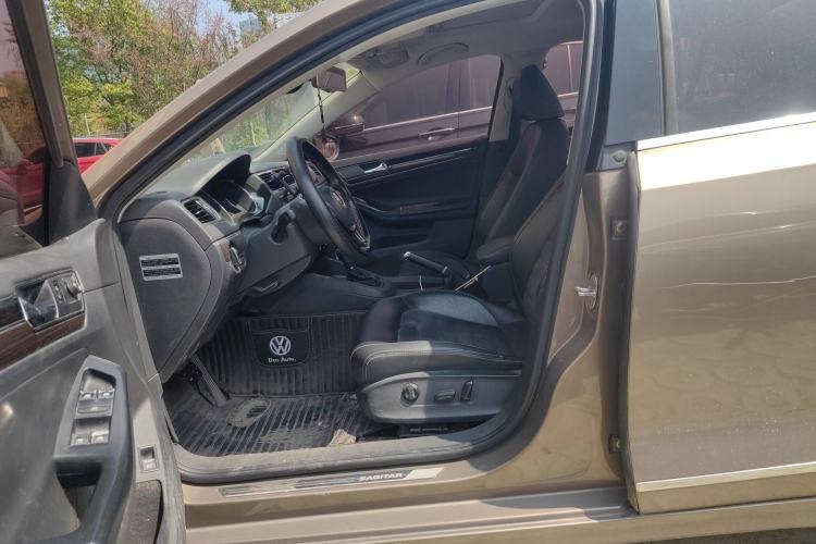 Used Volkswagen Sagitar 2015 230TSI Automatic Luxury Model