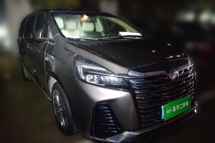 Used Buick GL8 2023 Land Executive Class Comfort Model
