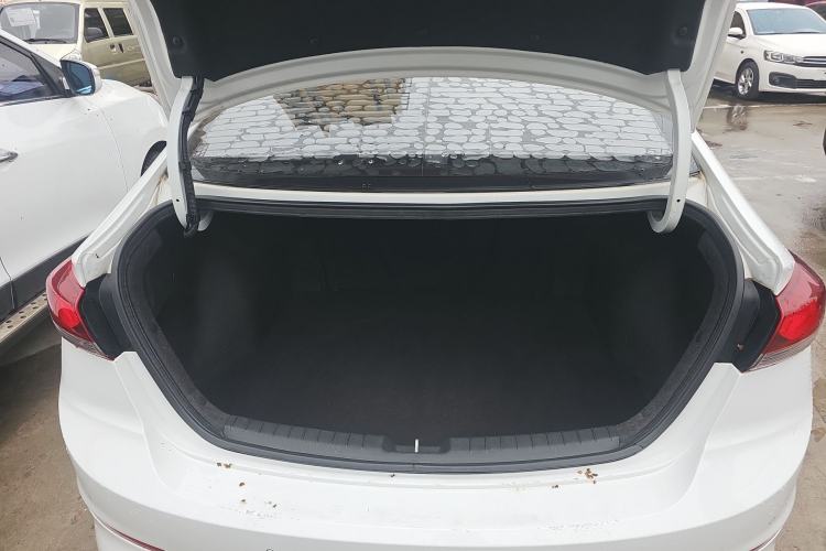 Used Hyundai Elantra (6th Generation / Lingdong) 2016 1.6L Automatic ZhiXuan – Elite Version
