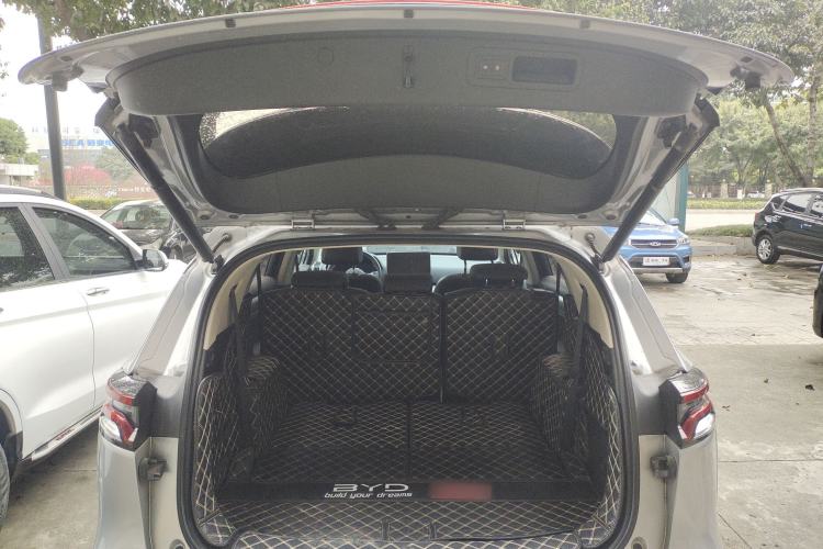 Used BYD Tang 2018 2.0T Automatic SmartConnect Prestige 7-Seater China V Standard