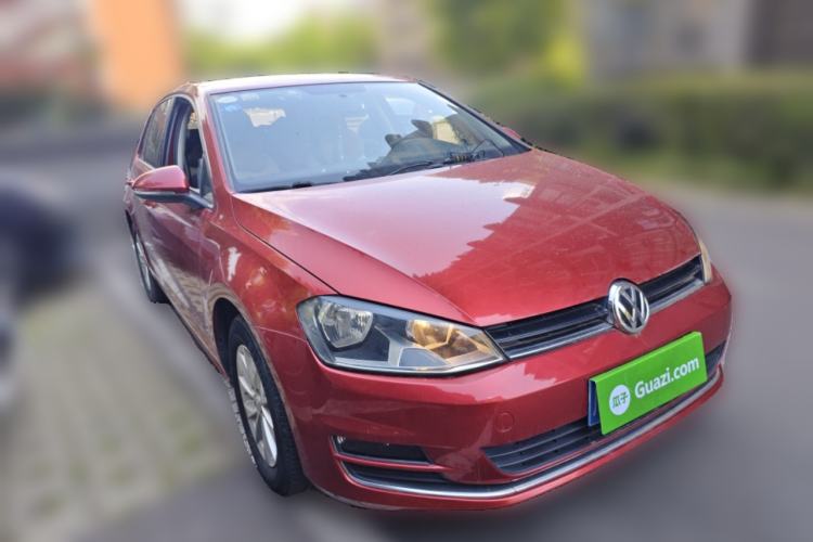 Used Volkswagen Golf 2014 1.6L Automatic Fashion Model Front Right 45 Deg