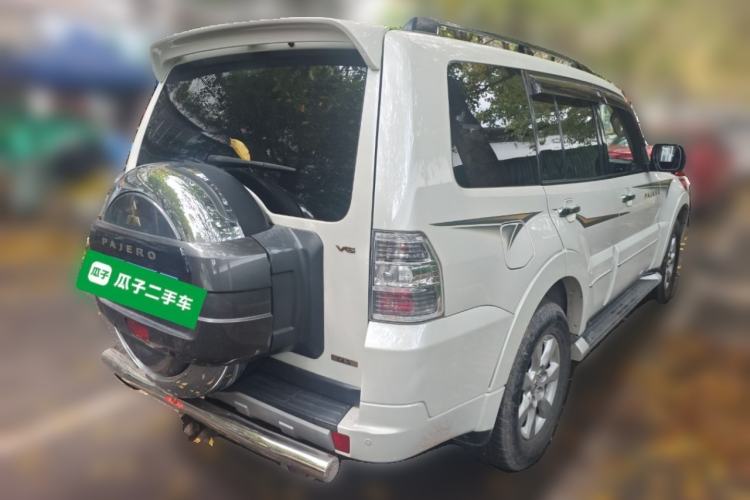 Used Mitsubishi Pajero 2016 3.0L Automatic Prestige Version China V Standard Rear Right 45 Deg
