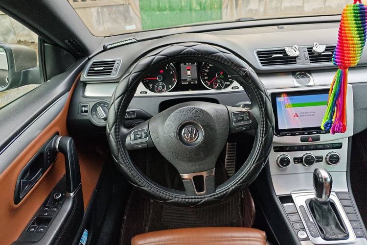 Used Volkswagen FAW-Volkswagen CC 2013 1.8TSI Luxury Model Steering Wheel