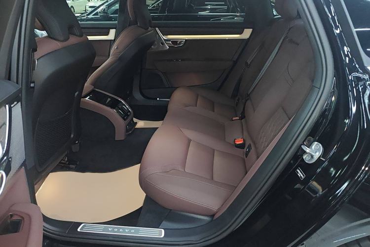 Used Volvo S90 2026 B5 Zhiyuan Luxury Edition
