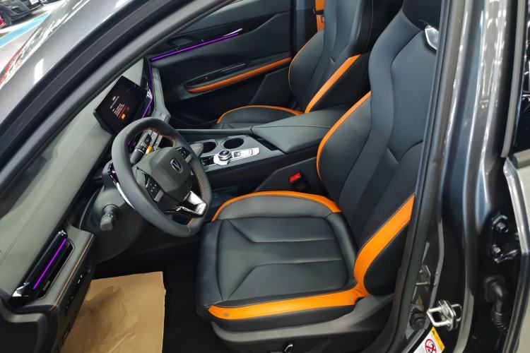 Used CHANGAN UNI-V 2024 1.5T High-Energy Version
