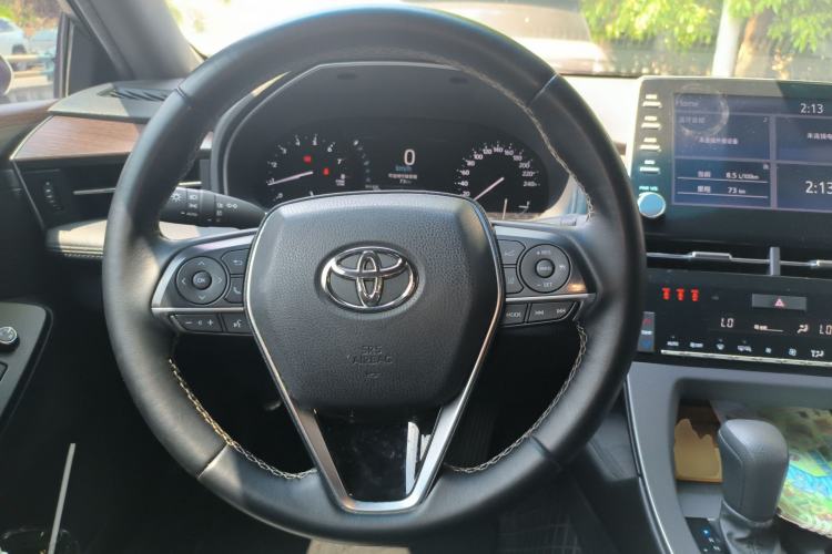 Used Toyota Avalon 2019 2.0L Ambition Edition China VI Steering Wheel