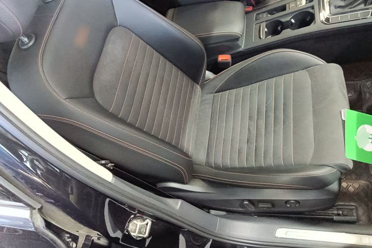 Used Volkswagen Magotan 2021 330TSI DSG 30th Anniversary Edition
