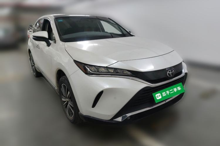 Used Toyota Harrier 2022 2.0L CVT Two-Wheel Drive Luxury Edition Front Right 45 Deg