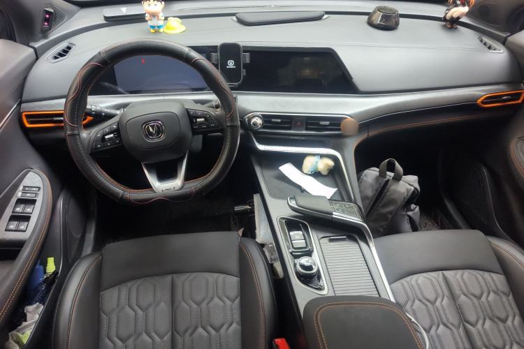 Used CHANGAN UNI-T 2022 1.5T Prestige Version Center Console