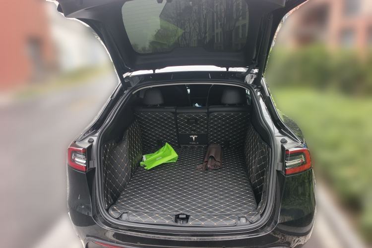 Used Tesla Model Y 2023 Rear-Wheel-Drive Version