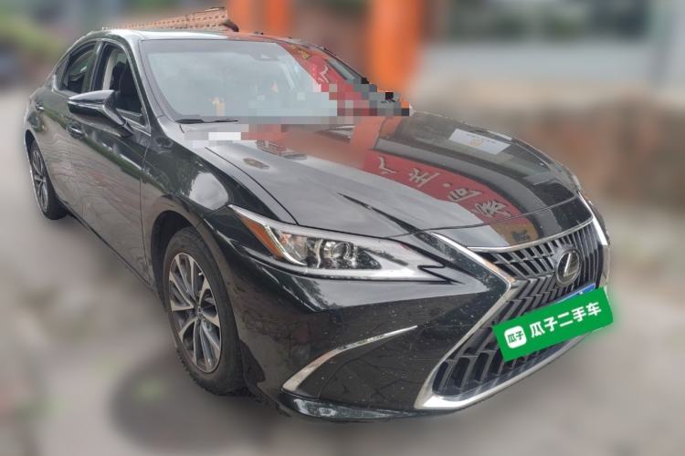 Used Lexus ES 2022 200 Excellence Edition Front Right 45 Deg