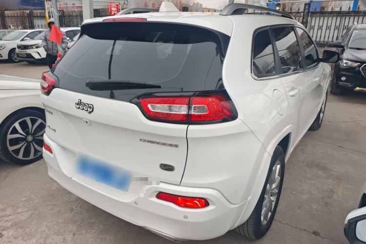 Used Jeep Cherokee 2017 2.4L Professional Smart Edition
