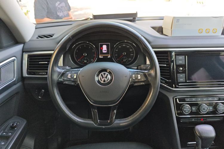 Used Volkswagen Teramont 2019 330TSI Two-Wheel-Drive Luxury Edition China VI Standard
