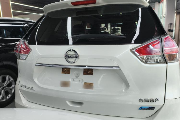 Used Nissan X-Trail 2015 2.0L CVT Comfort MAX Edition 2WD
