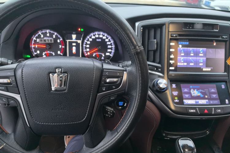 Used Toyota Crown 2018 2.0T Sport Edition Center Console