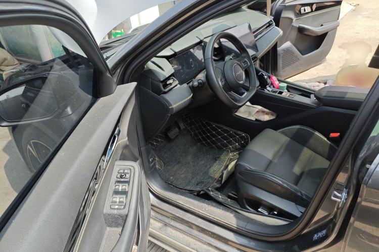 Used Lynk & Co 03 2023 2.0TD DCT JingPro Driver Seat