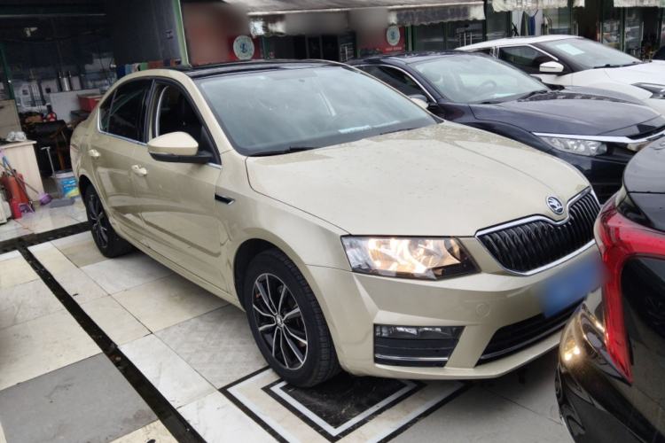 Used Skoda Octavia 2017 1.6L Automatic Smart Drive Edition
