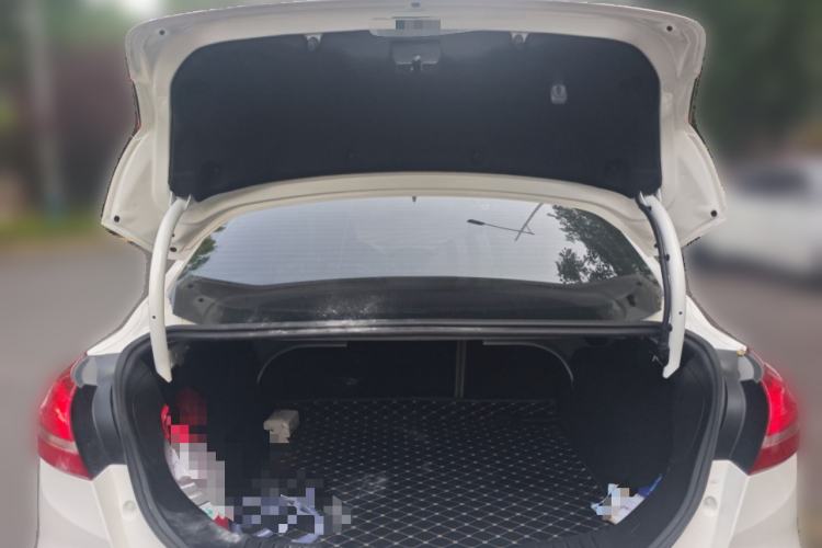 Used Ford Focus 2015 Sedan EcoBoost 180 Automatic Flagship Model Trunk