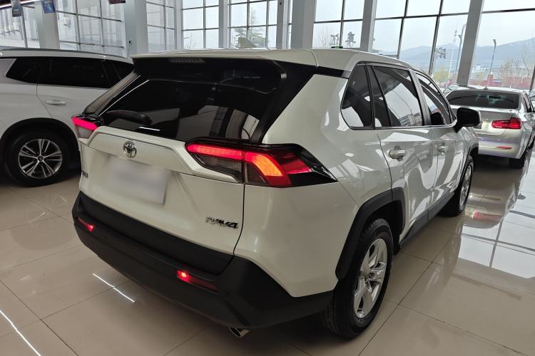 Used Toyota RAV4 2023 2.0L CVT Two-Wheel Drive Urban Edition Exterior 5